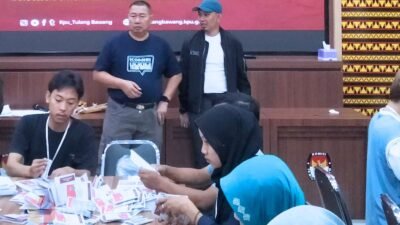 Tulang Bawang PengawasBawasluan Langsung Proses Pelipatan Surat Suara 