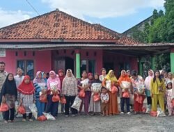 SPBU) 24.341.70 Kibang gelar Bagi sembako di kampung pemokou dalam rangka menyambut bulan suci ramadhan 1446hijriah