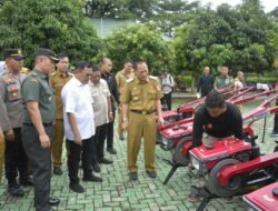 Dandim 0426/TB Hadiri Penyerahan Alsintan di Tulang Bawang, Dukung Swasembada Pangan