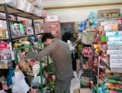 Polsek Penawartama Bersama Forkopimcam Sidak Sejumlah Toko Makanan dan Minuman, Berikut Hasilnya