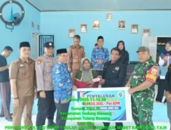 Kepala Kampung Gunung Tapa Ilir Salurkan BLT-DD Tahap Pertama Kepada 15 KPM