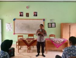 Satbinmas Polres Tulang Bawang Binluh Tentang Bullying Kepada Pelajar SMP Bina Bhakti,