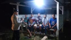 Bhabinkamtibmas & Satkamling Kolaborasi Jaga Malam, Warga Duta Yoso Mulyo Makin Nyaman